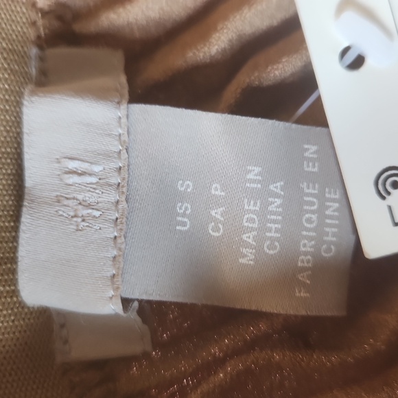 NWT H&M, gold skirt - Picture 6 of 8